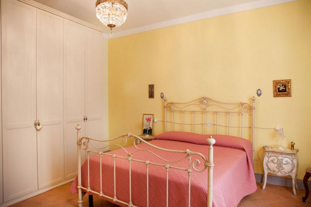 Appartamento Di Lusso In Borgo Storico Toscano Bibbiena Chambre photo